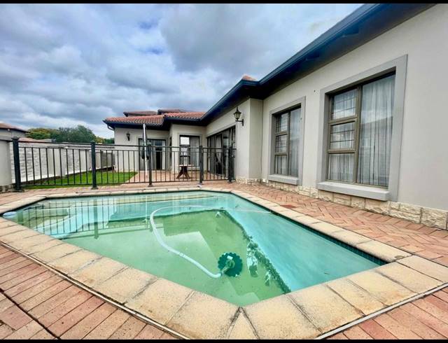 3 BEDROOM PROPERTY TO RENT IN BRYANSTON